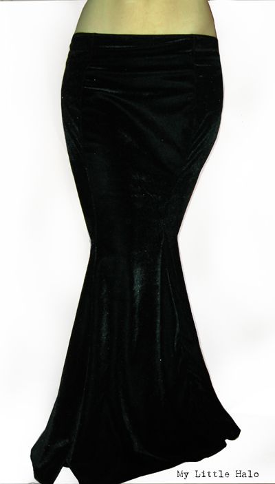 gothic, floorlength fishtail skirt in black velvet