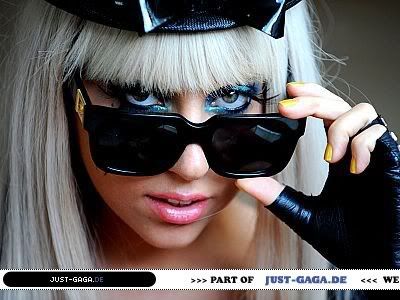 http://i571.photobucket.com/albums/ss155/lovely_kitten_blog_cz/Lady_GaGa_Shoots/902.jpg