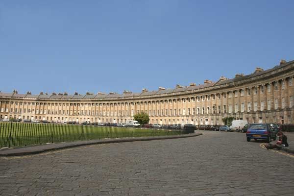 The-Royal-Crescent-Bath-England.jpg