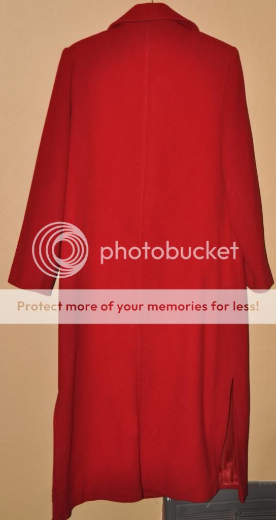 Gloria Vanderbilt red wool, nylon lined long winter button coat/jacket 